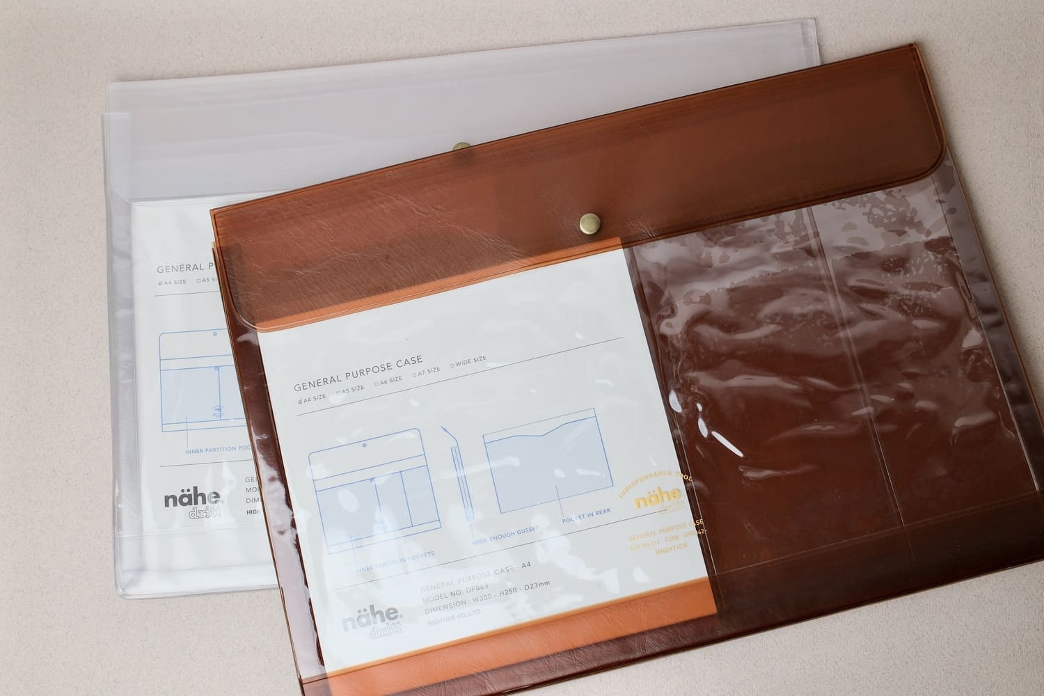 Général Purpose Case A4 - Clear & Clear Brown - Nähe