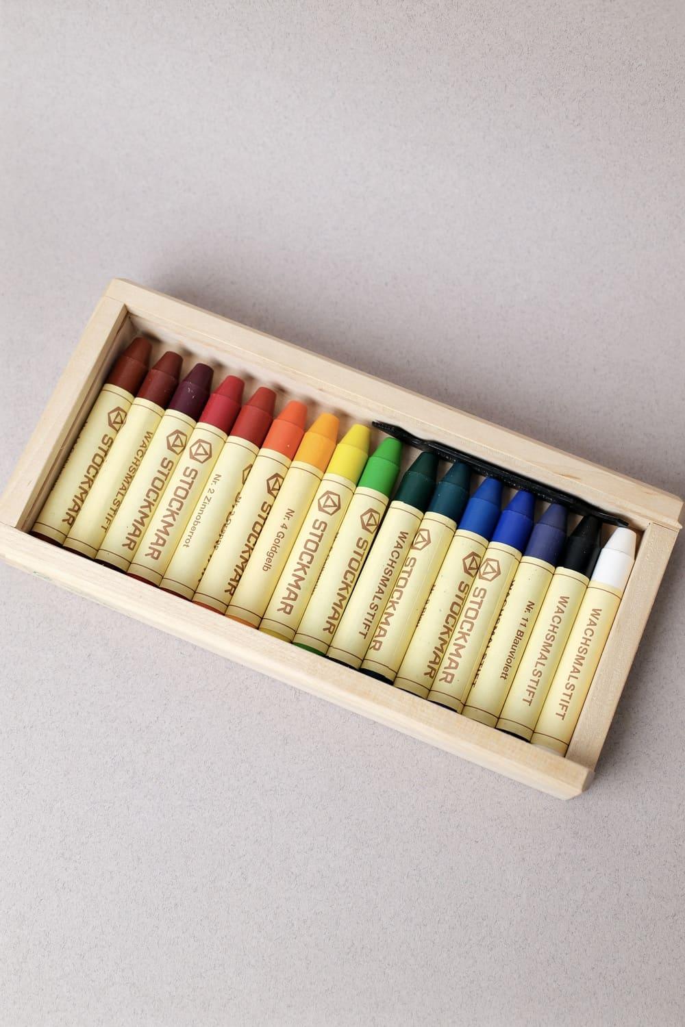16 Crayons de Cire - Boite en bois - Stockmar