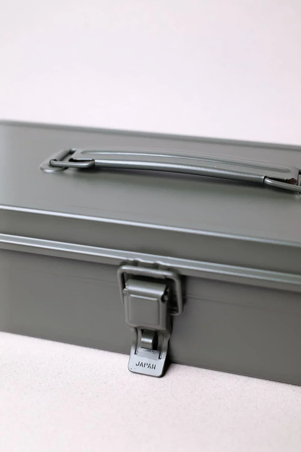 Boite Outils &amp; Rangement T-320 Kaki - Toyo Steel