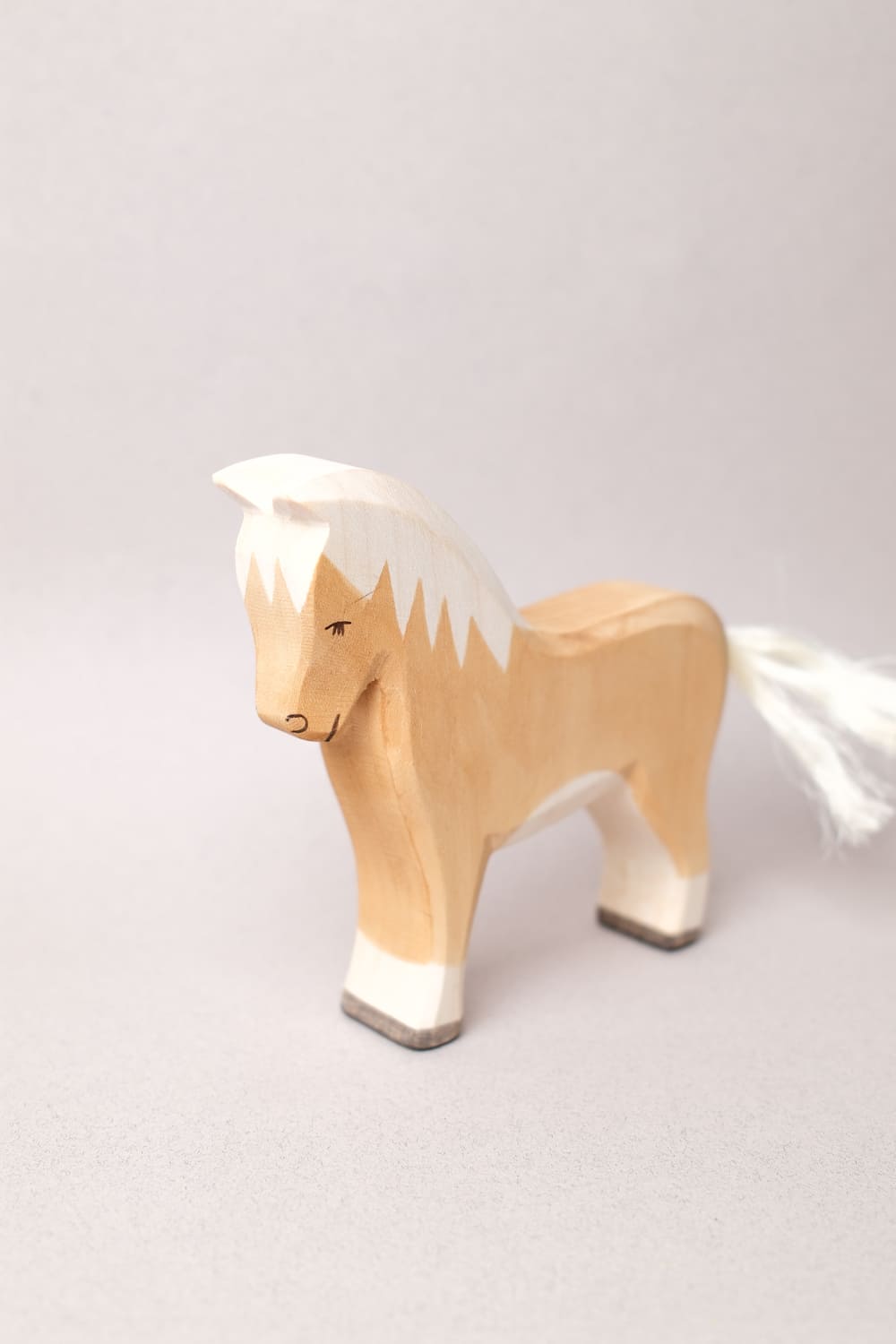 Cheval en bois - Ostheimer
