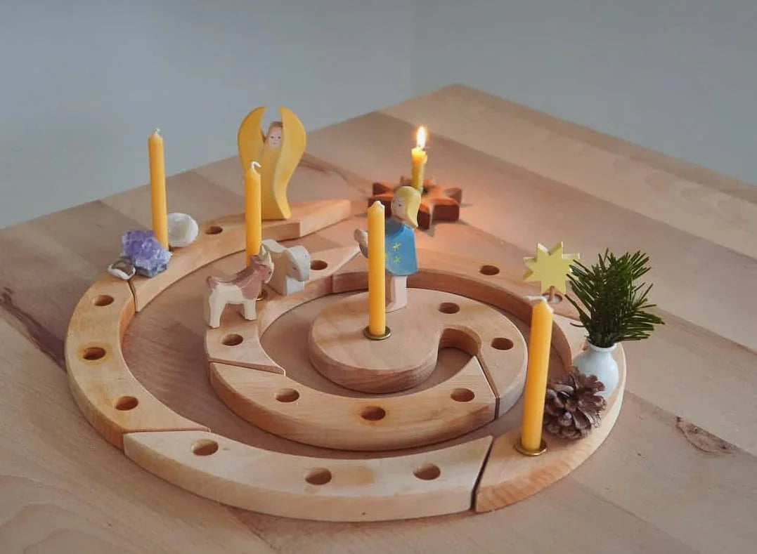 Spirale de célébration en bois naturel – Grimm’s