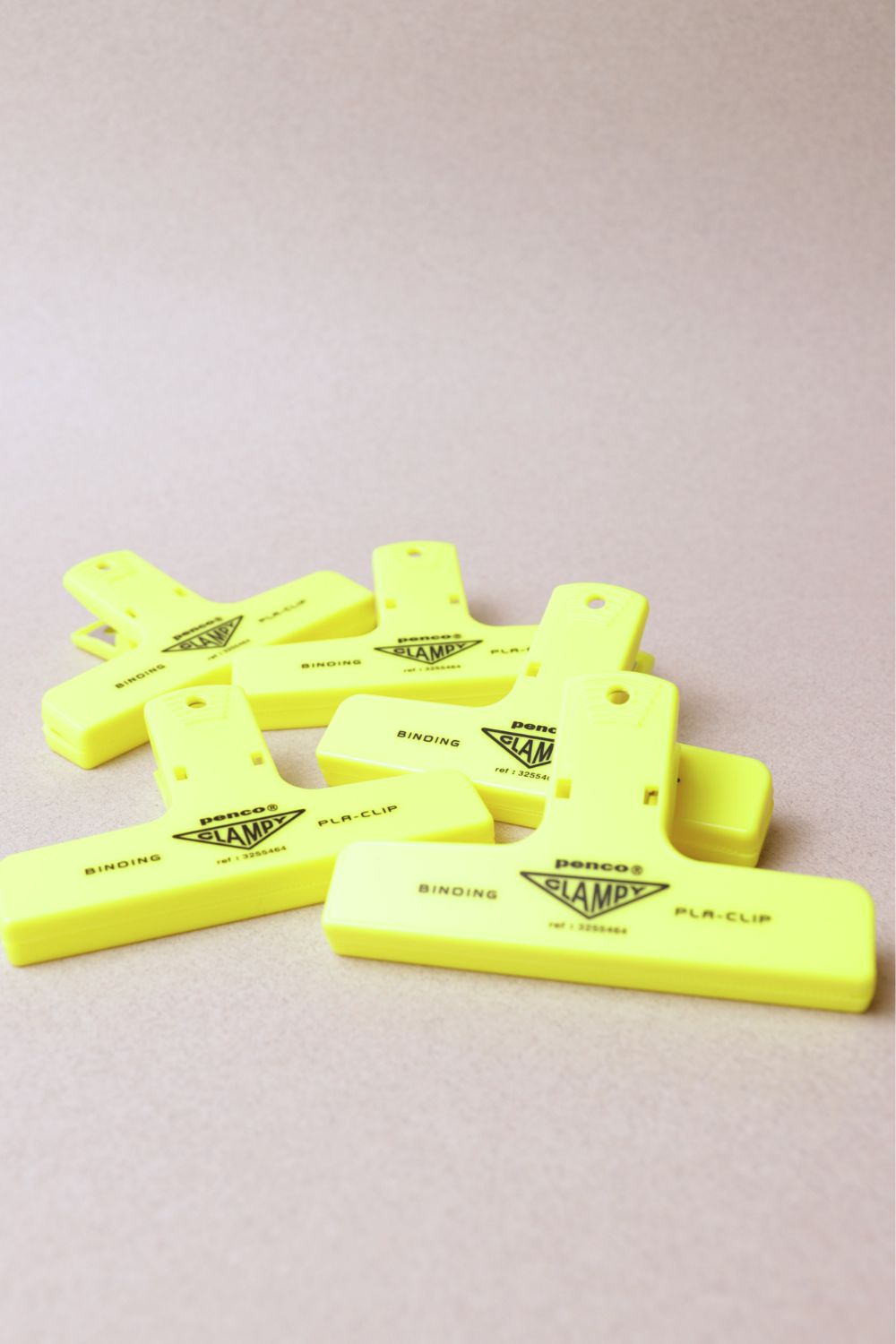 Pince Clip Clampy jaune fluo - Penco